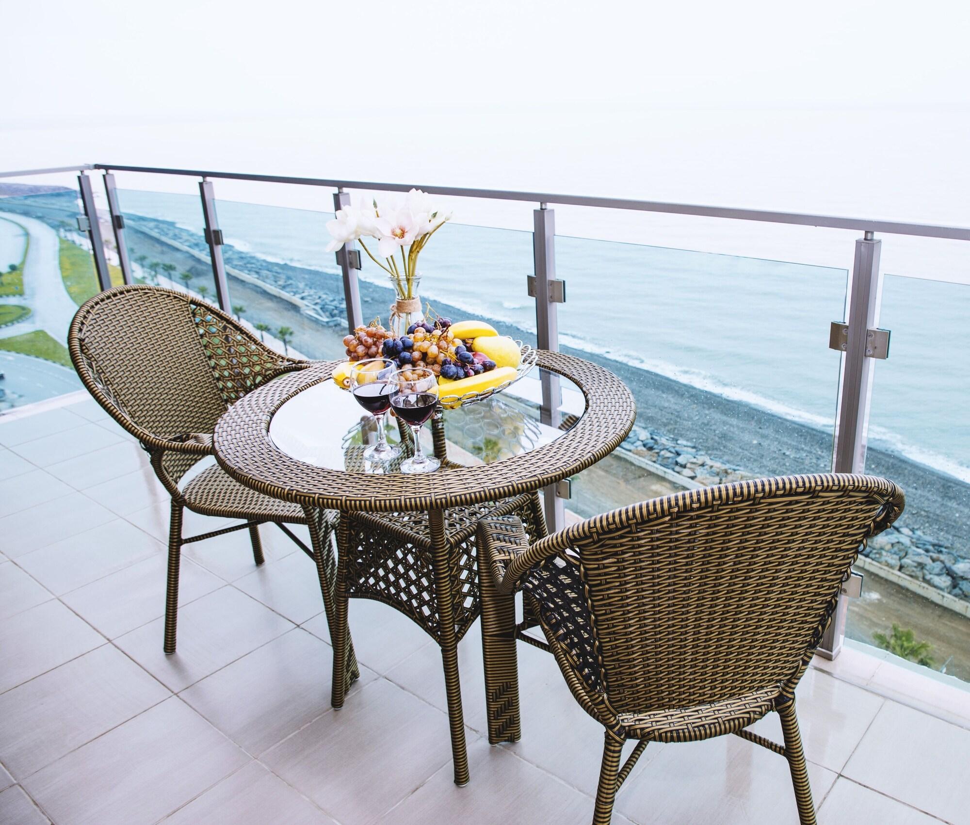 Aqua Batumi Hotel & Apartments Exterior foto