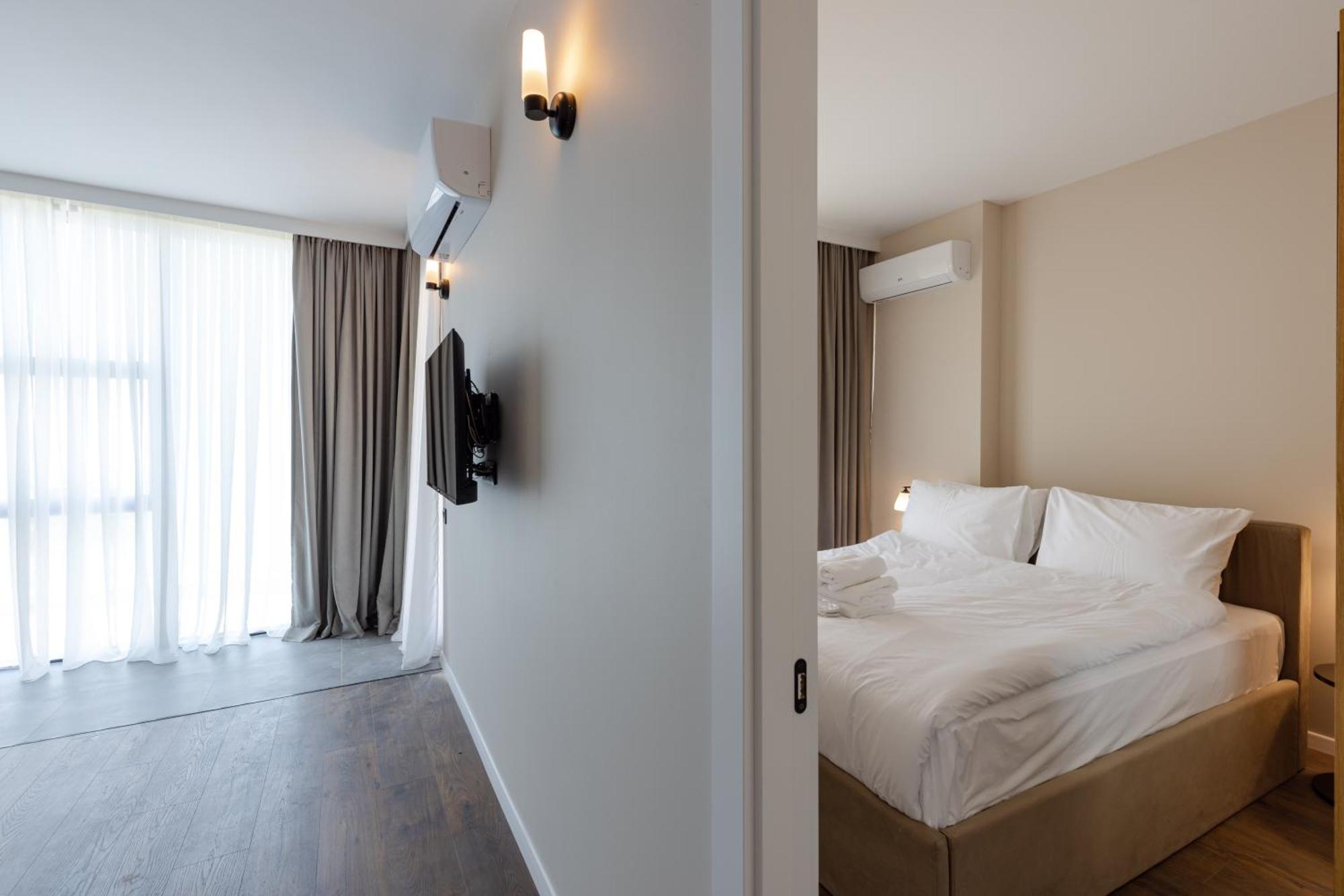 Aqua Batumi Hotel & Apartments Exterior foto