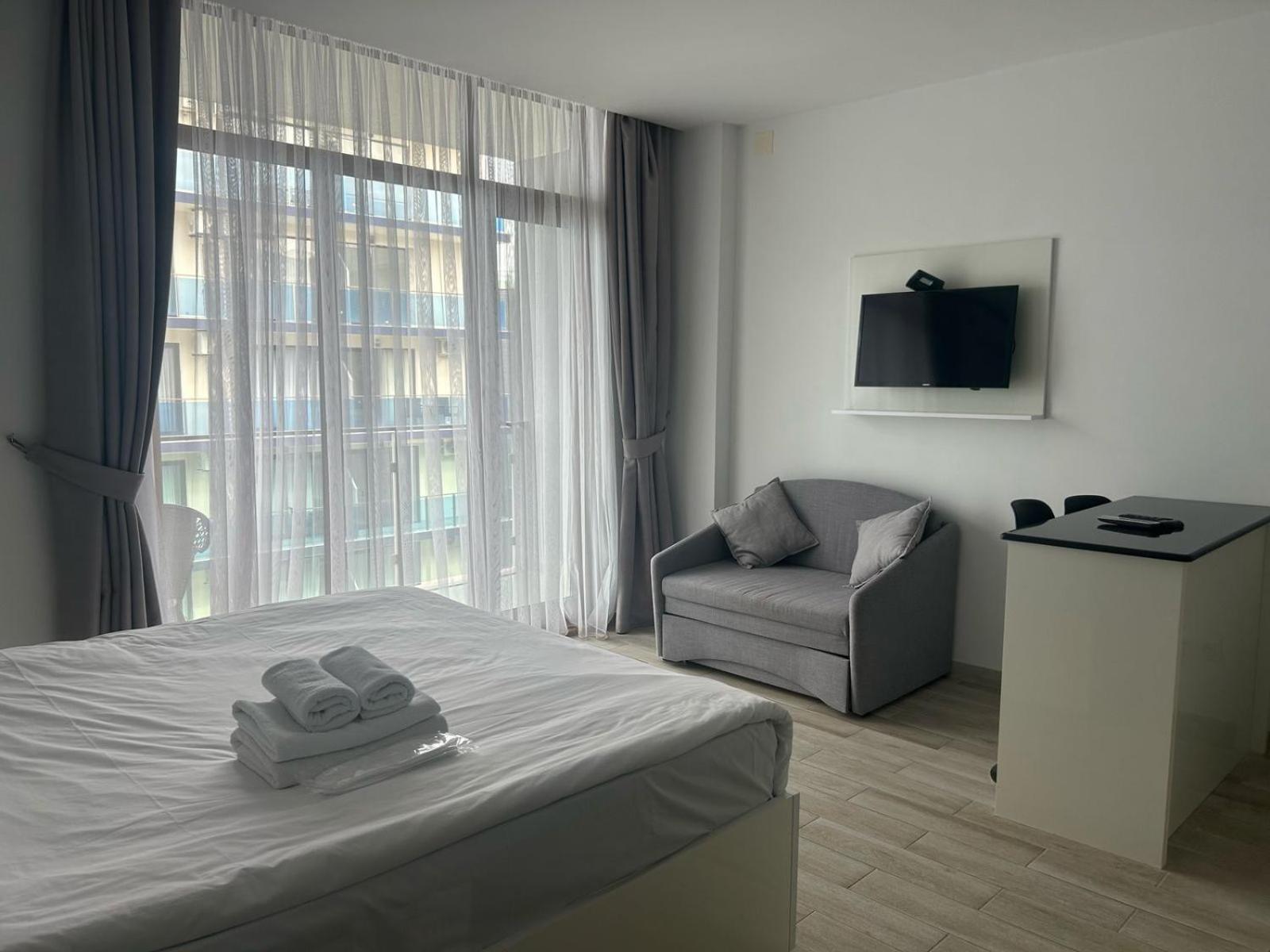 Aqua Batumi Hotel & Apartments Exterior foto